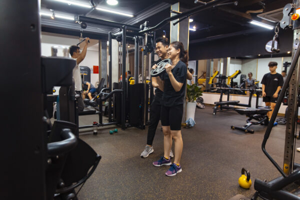 Phòng tập Gym tại NowFit Lạc Long Quân