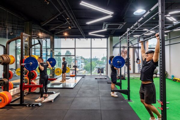 Phòng tập gym tại Club 300 Climbing & Fitness